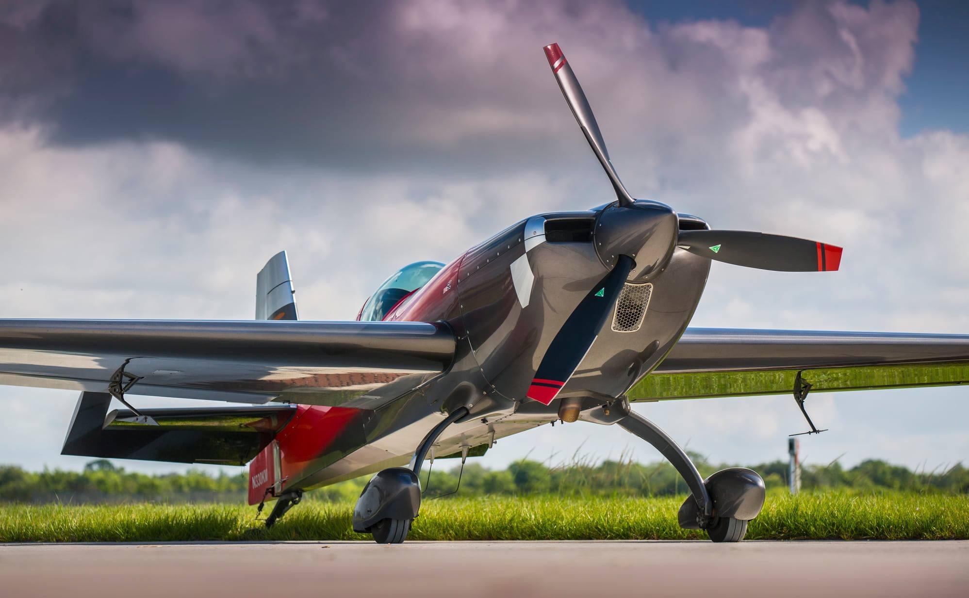 Extra 330 aerobatic flight footage